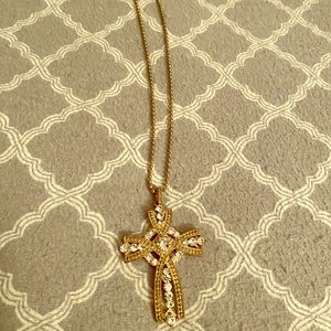 🌿 Silver Cross Necklace